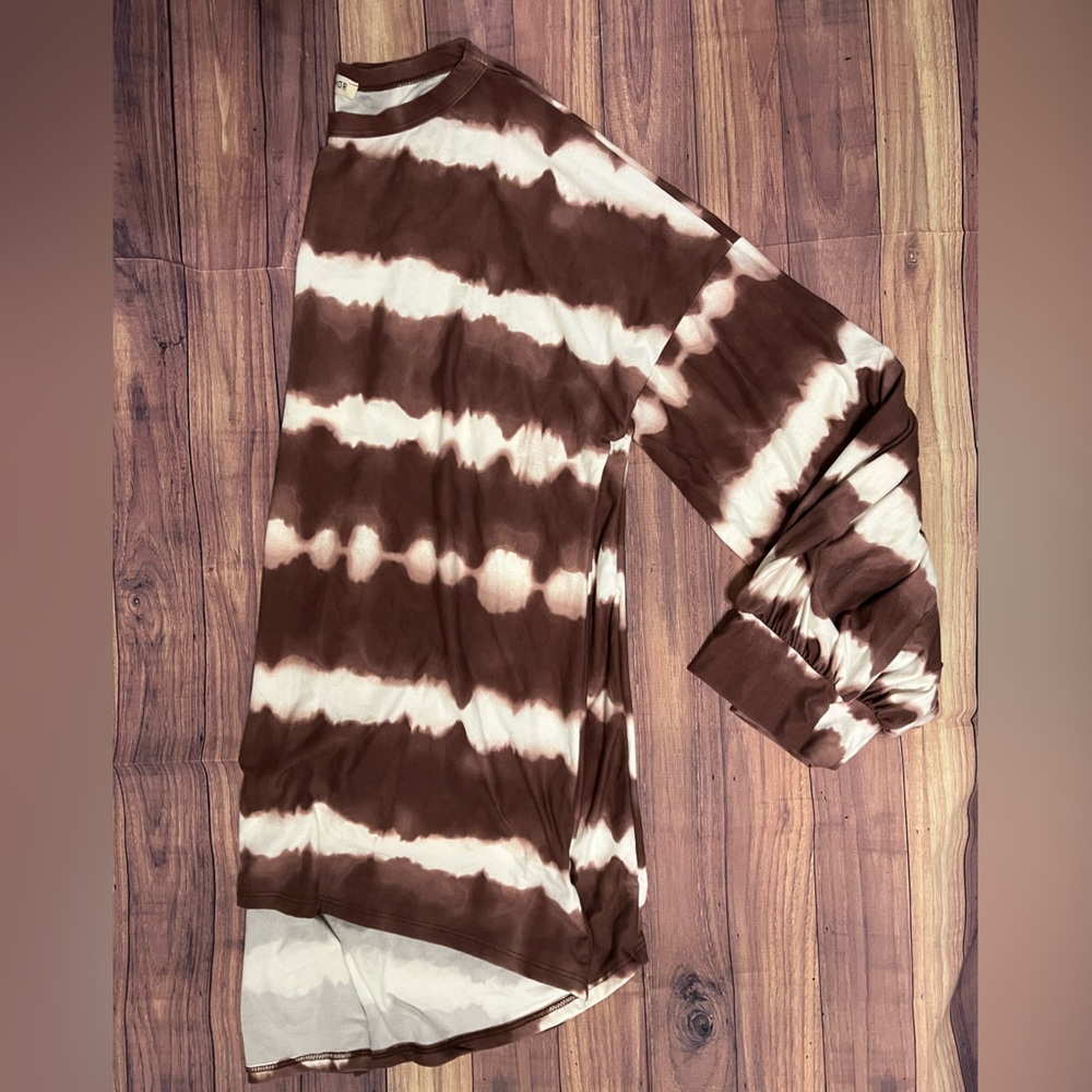 Burgundy and Cream Tie-Dye Top